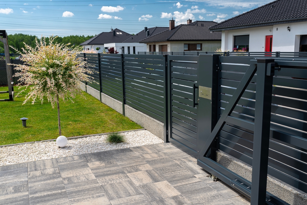 vinyl fencing material